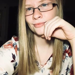 Meet your Posher, Layla